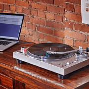 AUDIO-TECHNICA AT-LP120XUSB-SV